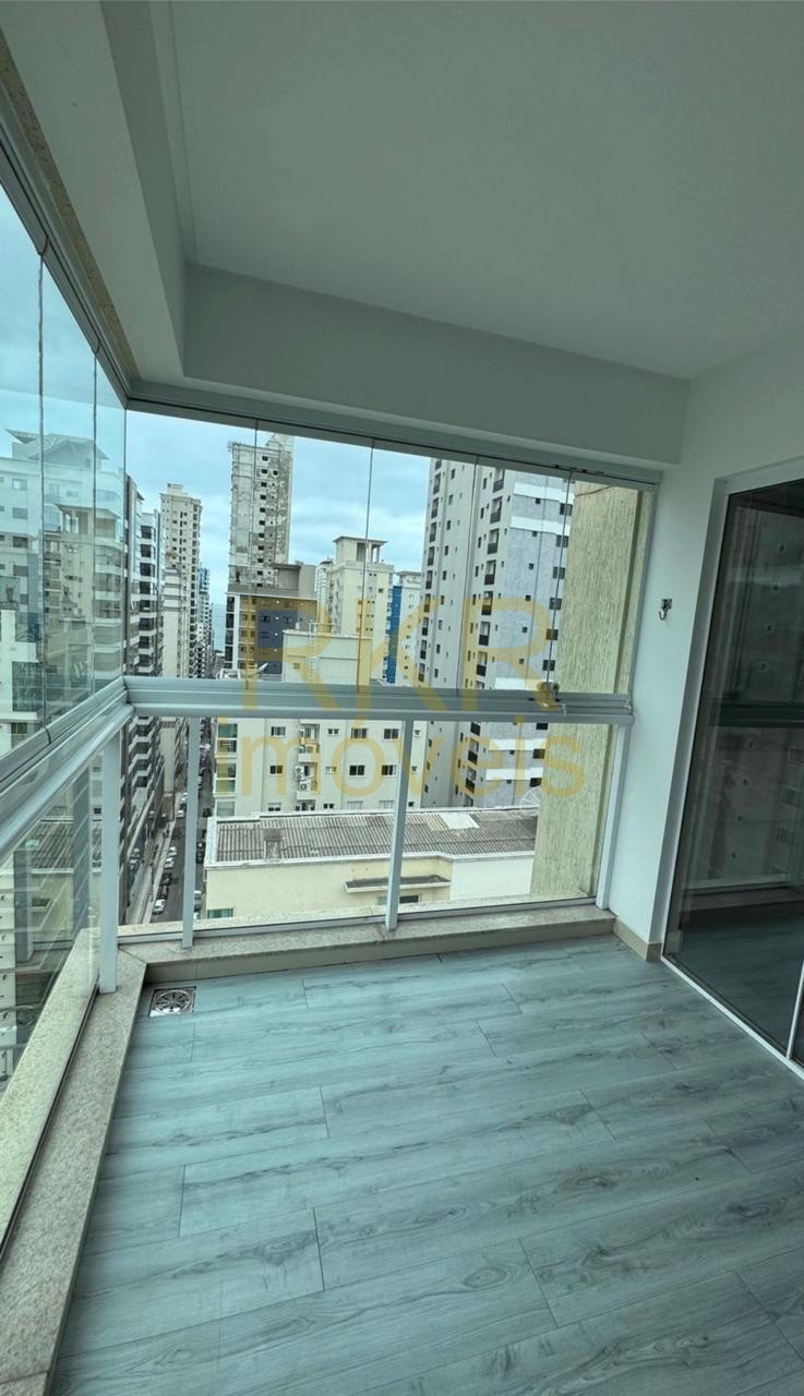 Apartamento 3 suítes para Venda no bairro Meia Praia em Itapema