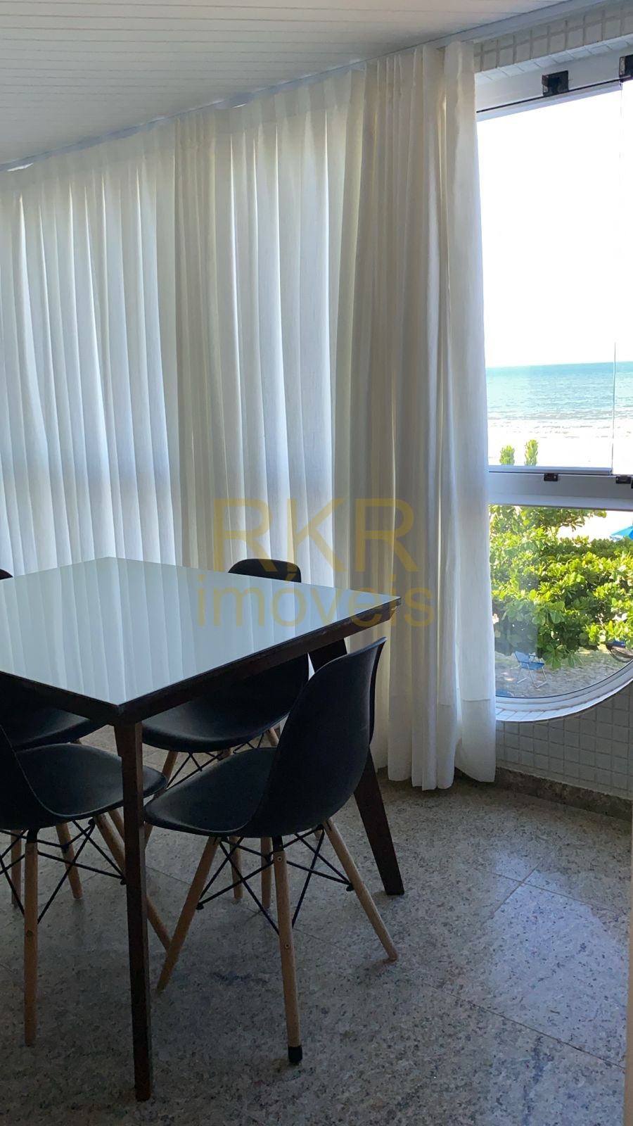 Apartamento 3 quartos para Locação Temporada no bairro Meia Praia em Itapema