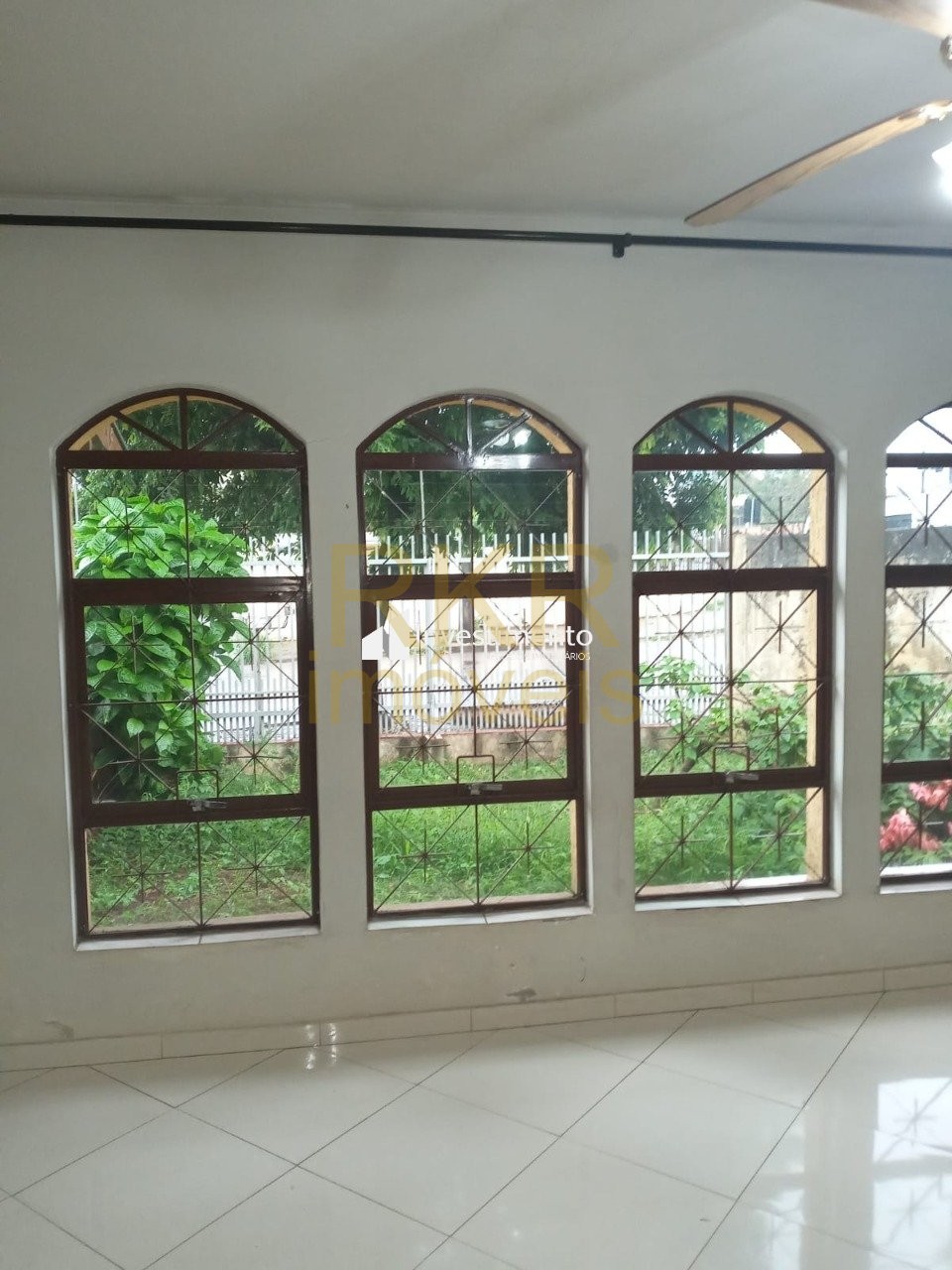 Casa 3 quartos para Venda no bairro Franca em Londrina