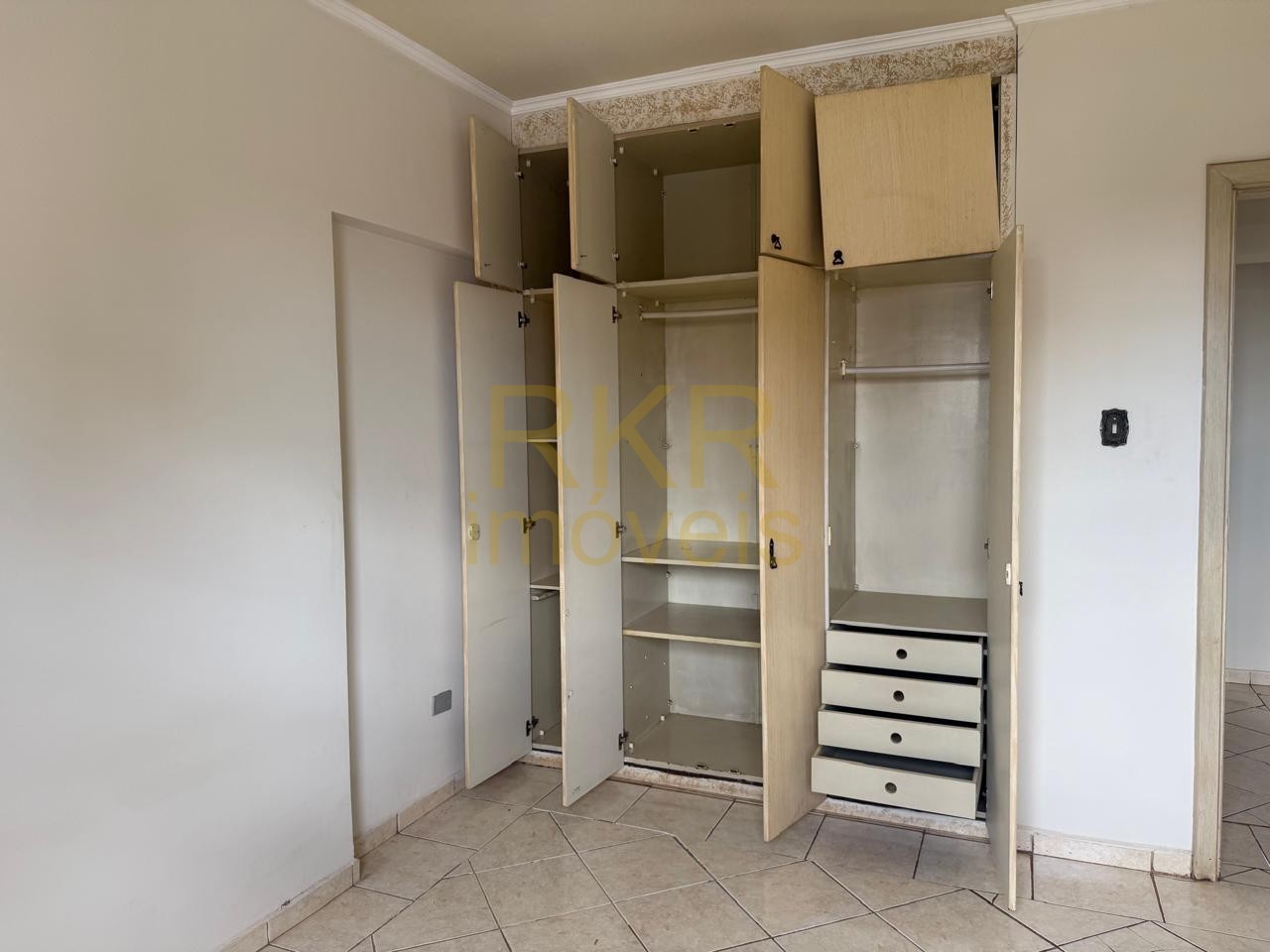 Apartamento 3 quartos para Venda no bairro Centro em Londrina
