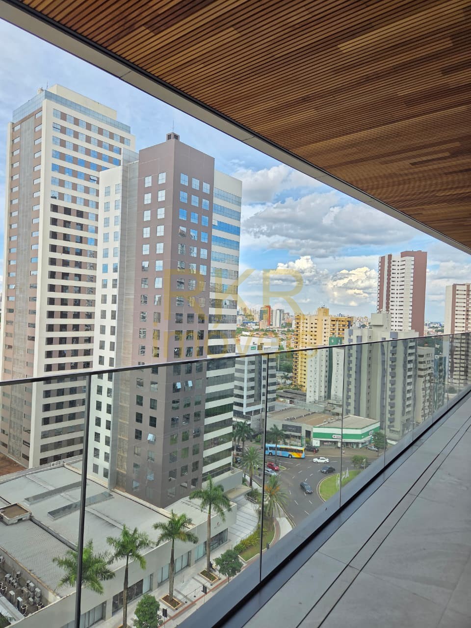 Apartamento 4 quartos para Venda no bairro Gleba Fazenda Palhano em Londrina