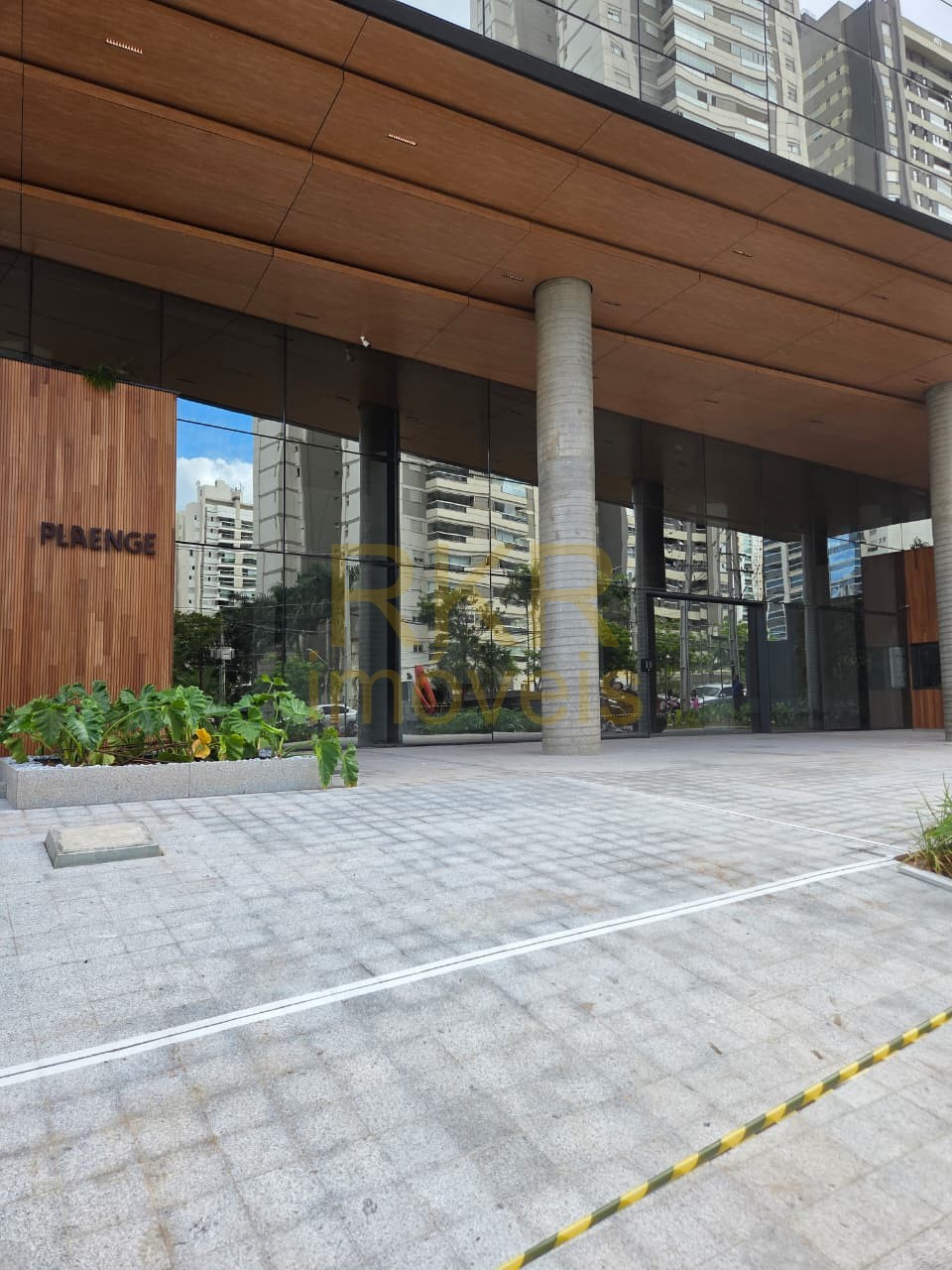 Apartamento 4 quartos para Venda no bairro Gleba Fazenda Palhano em Londrina